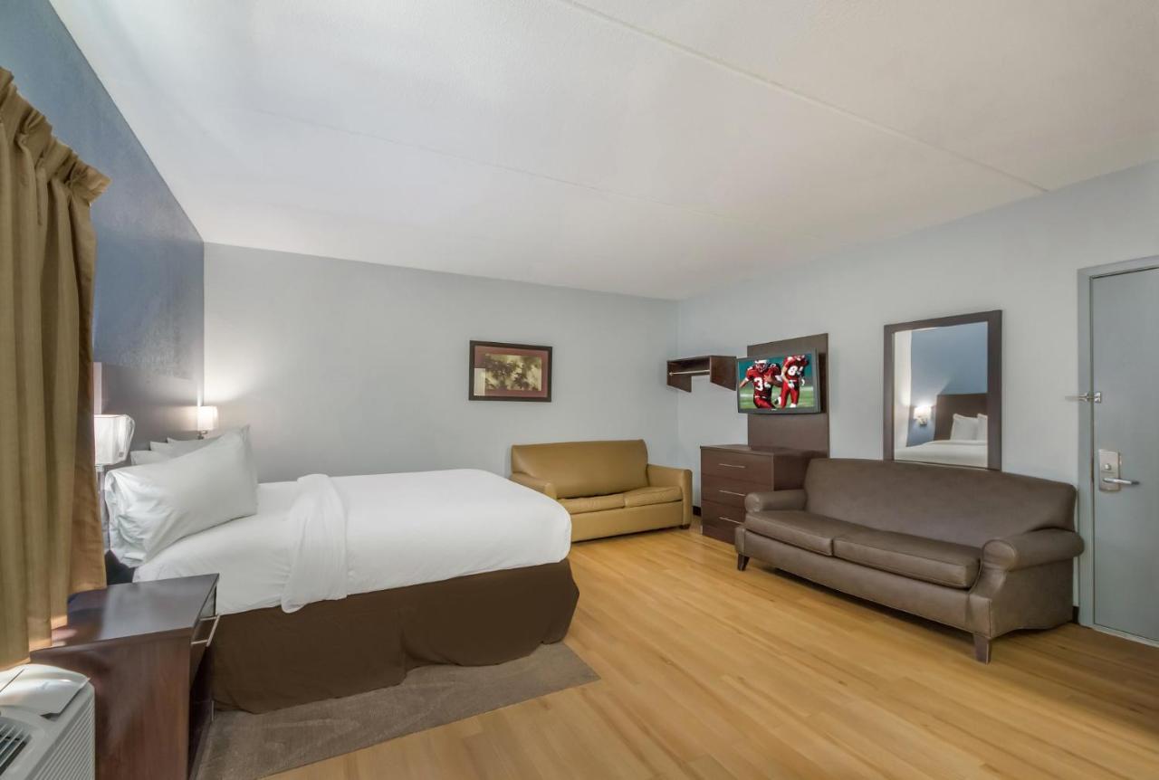 Hometowne Studios By Red Roof San Antonio - Seaworld Northwest Dış mekan fotoğraf