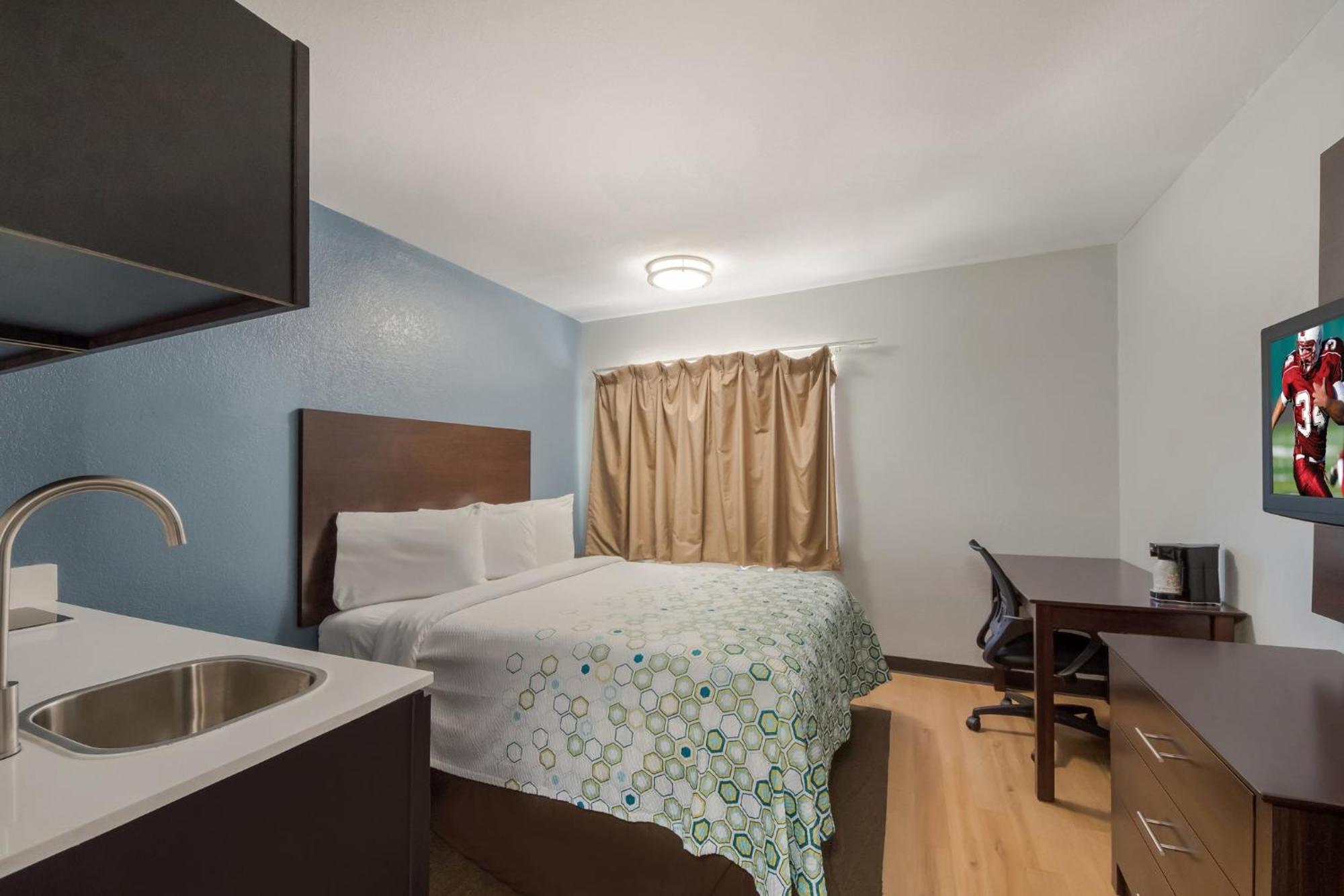 Hometowne Studios By Red Roof San Antonio - Seaworld Northwest Dış mekan fotoğraf